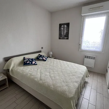 Appartement : T2 2 Pers, Terrasse & Internet - Fr-1-495-30 *