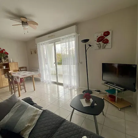 : T2 2 Pers, Terrasse & Internet - Fr-1-495-30 Appartement Cambo-les-Bains